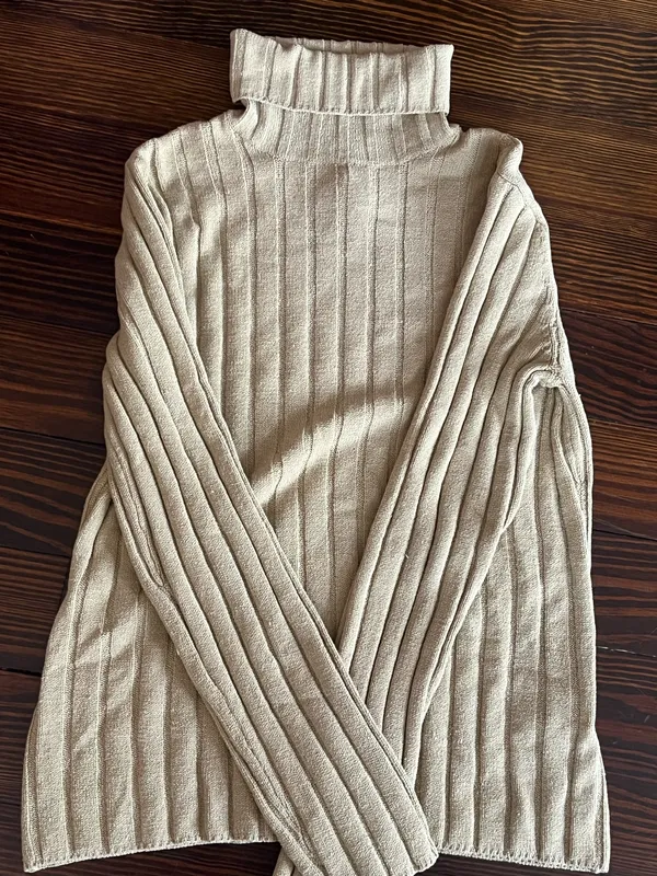 Vintage Tan Textured Turtleneck - Image 2