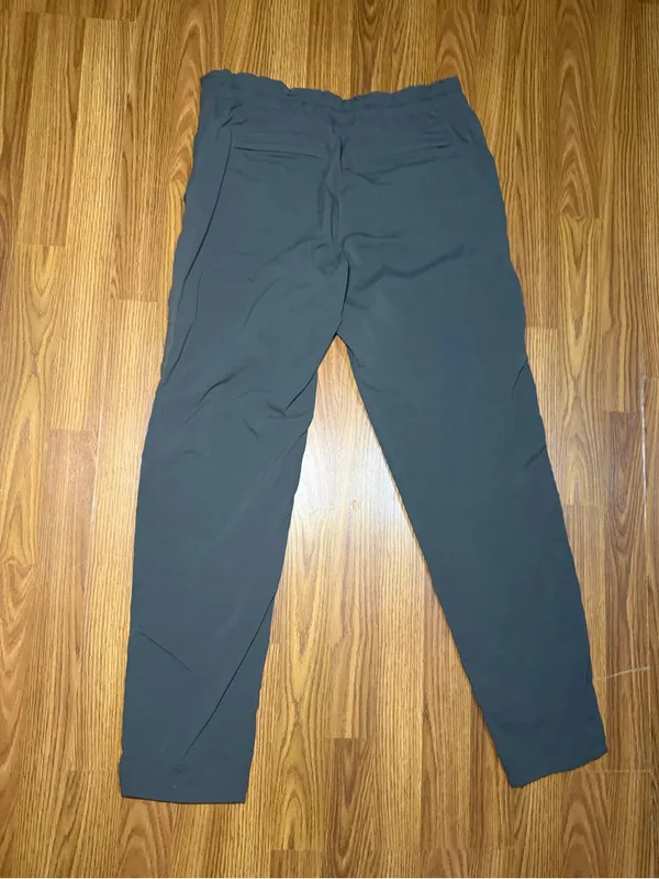 Athleta Textured Tech Commuter Performance Pants 8T - Image 4