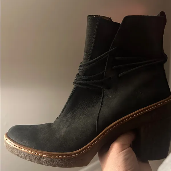 El Naturalista Women's Haya Pleasant Black‎ size 40 - Image 2