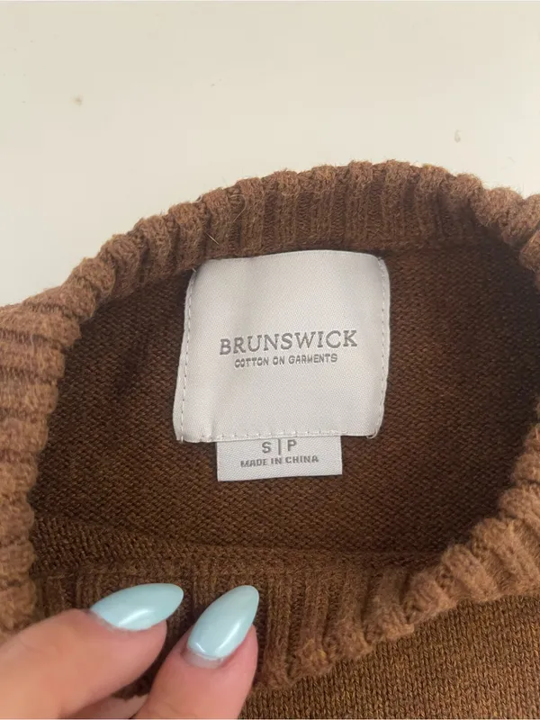 Women's Crewneck cotton on garments Sweater in Warm Brown - Image 4