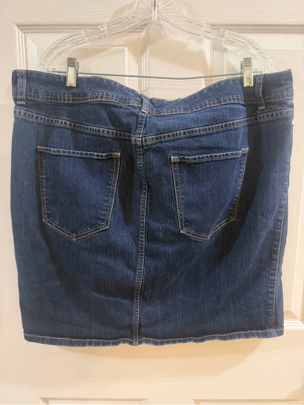 Old Navy Denim Skirt Size 20 - Image 5