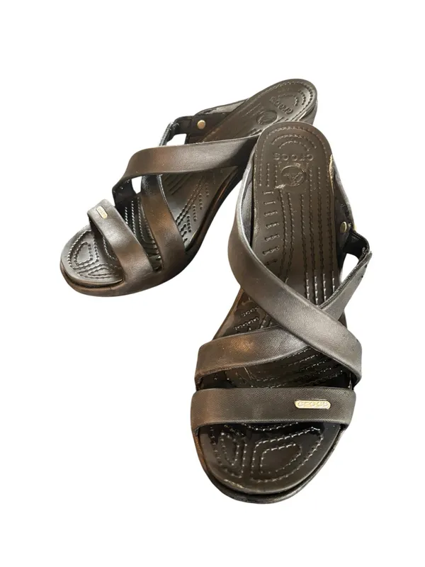 Crocs Cyprus IV Heel Sandals Womens Size 9 Black Strappy Summer Comfort - Image 4
