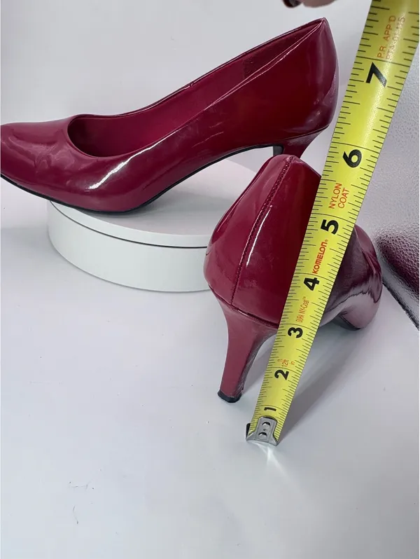 Pumps Size 9 Burgundy Comfort Plus Patent Low Heel Dress Shoes - Image 3