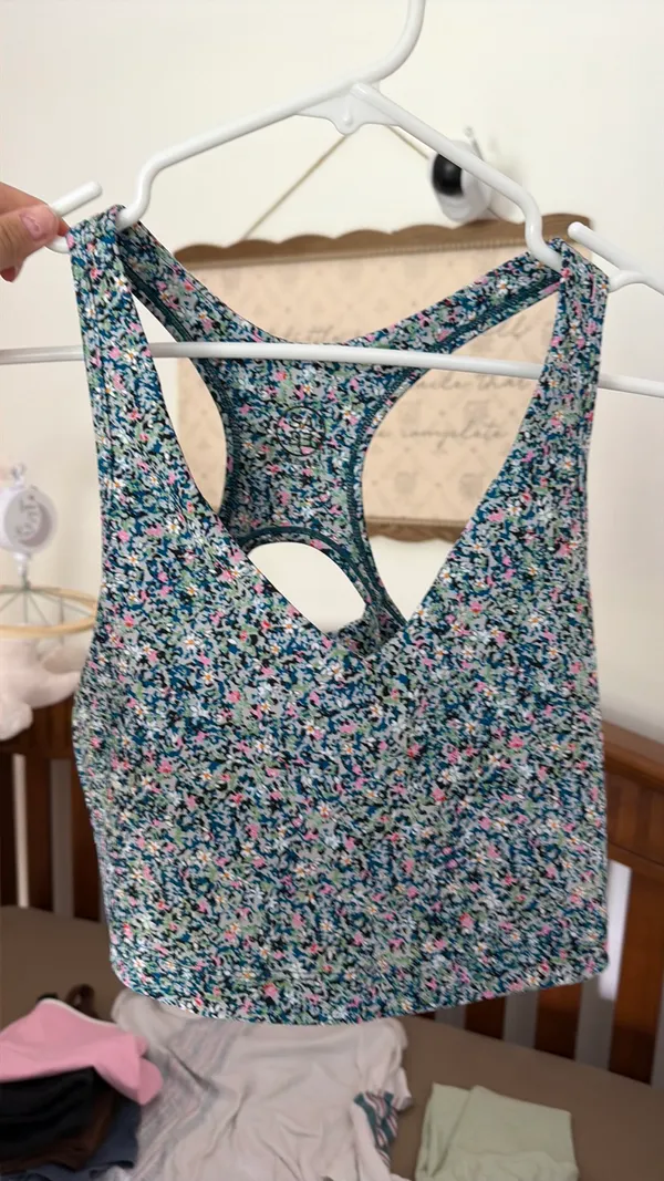 Floral sports bra built in bra - Image 2