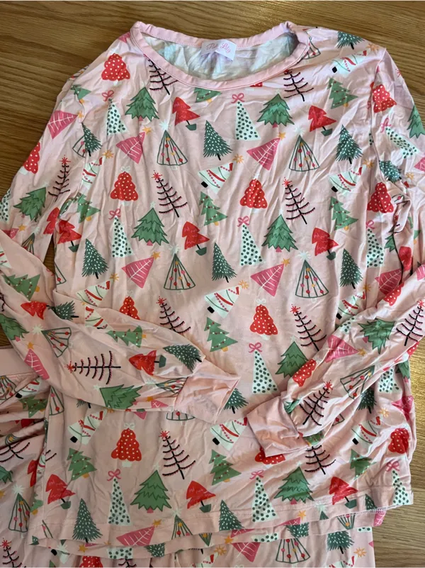 Pink Lily Pink Holiday Tree Print Women’s Pajama Set - Image 2