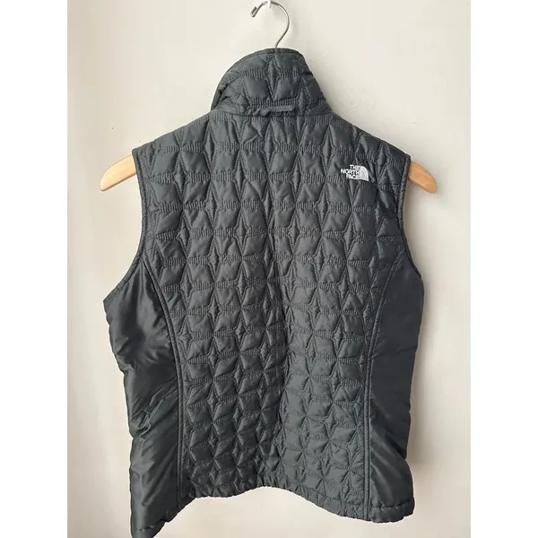 The North Face Gray Quilted Insulated Vest Floral Small - Image 2