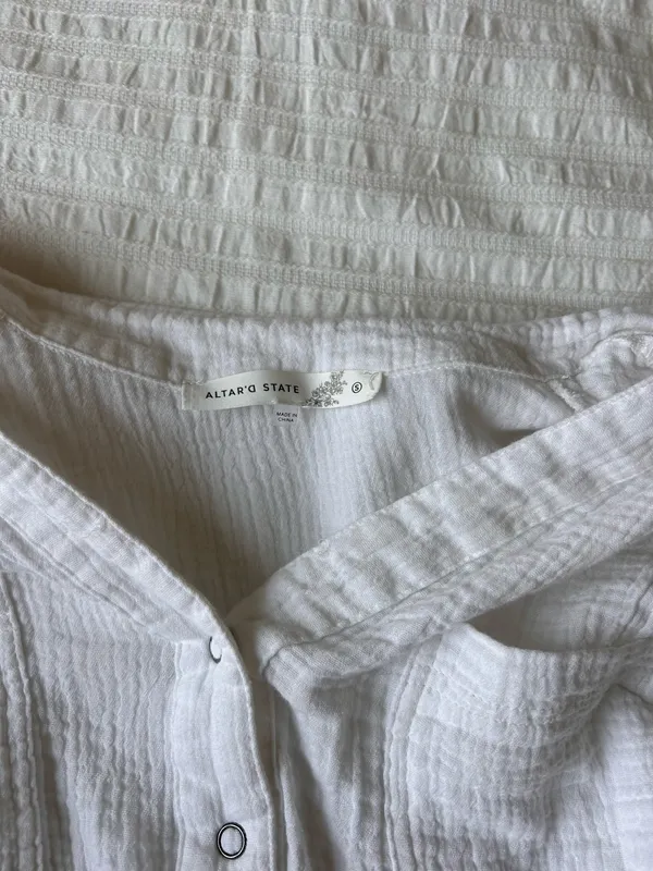 Altar'd State Long Sleeve linen top - Image 2