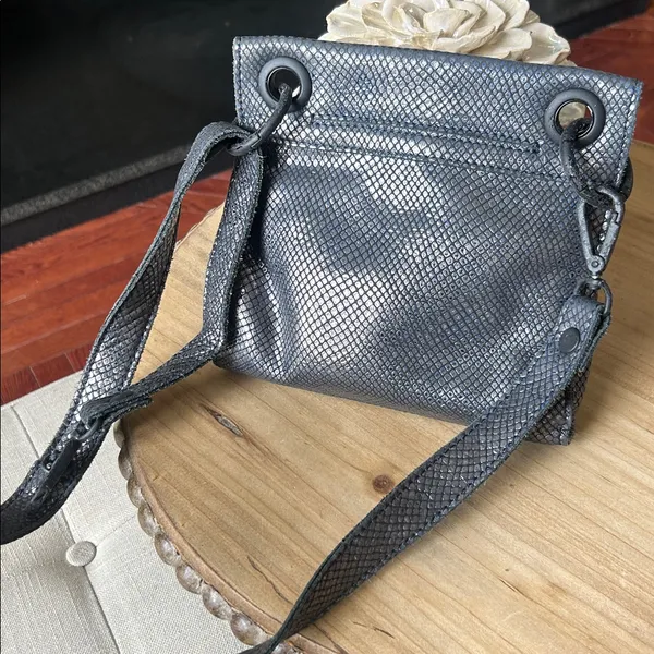 Hammitt Tony Smallolivine Snakeskin Leather Crossbody Blue Haze - Image 15