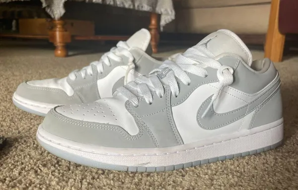 Air Jordan 1 Low - Image 2