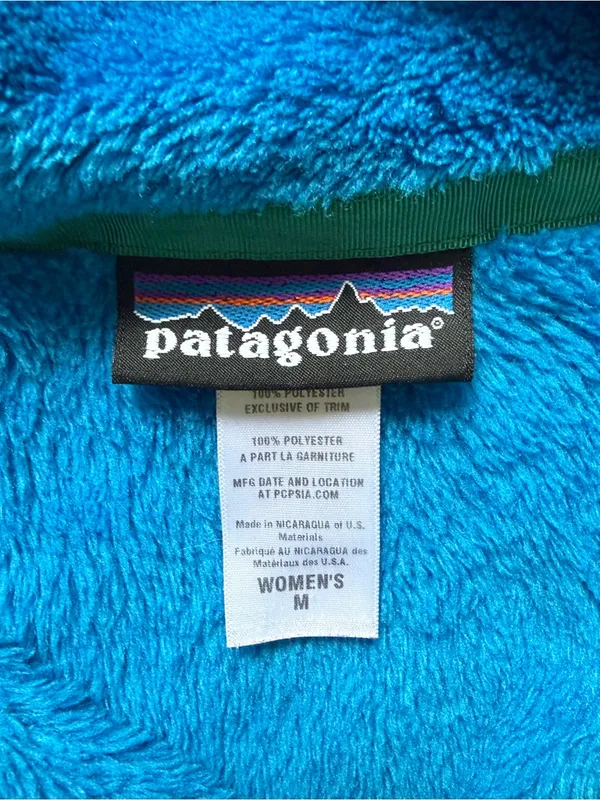 Patagonia Blue Fleece Pullover with Green Pocket Accent - Image 6