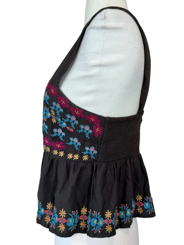 NATURAL LIFE Boho Crop Tank Top with Multicolor Floral Embroidery - Image 3