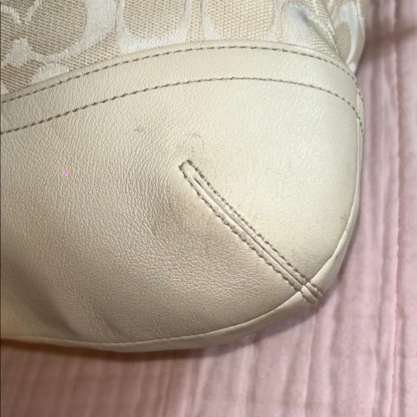Coach Cream Signature Monogram Crossbody/ Shoulder Bag - Image 9