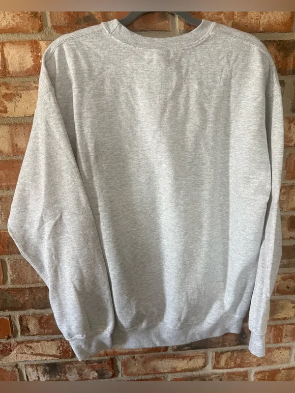 Gildan Ash Gray Crewneck with Checkerboard Flame Lips Graphic - Image 4