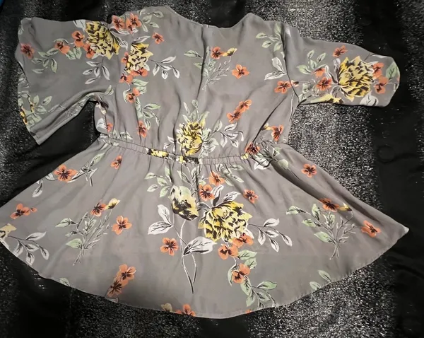 Torrid Womens sz1  blouse - Image 2