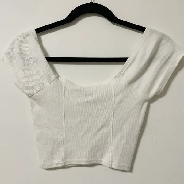 Aritzia Crop Top - Image 2