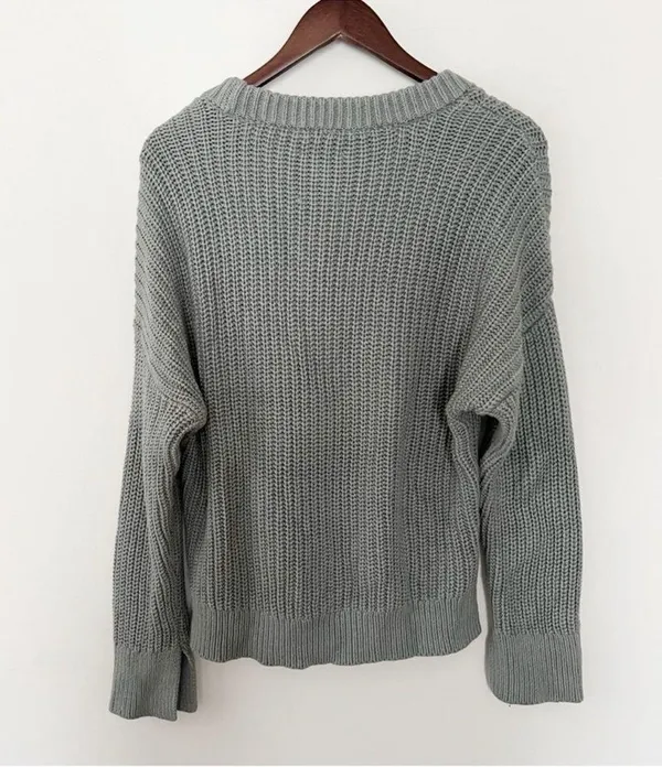 Abercrombie & Fitch Chunky knit V-neck Sweater Pullover Relaxed Fit Size Medium - Image 7