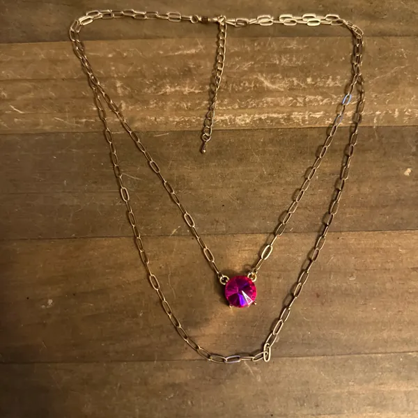 Gold tone layered hot pink gemstone pendant necklace - Image 3