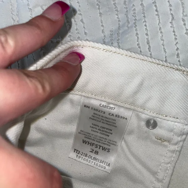 Wrangler shorts size 28 - Image 4