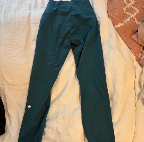 Lululemon legging size 8 - Image 2