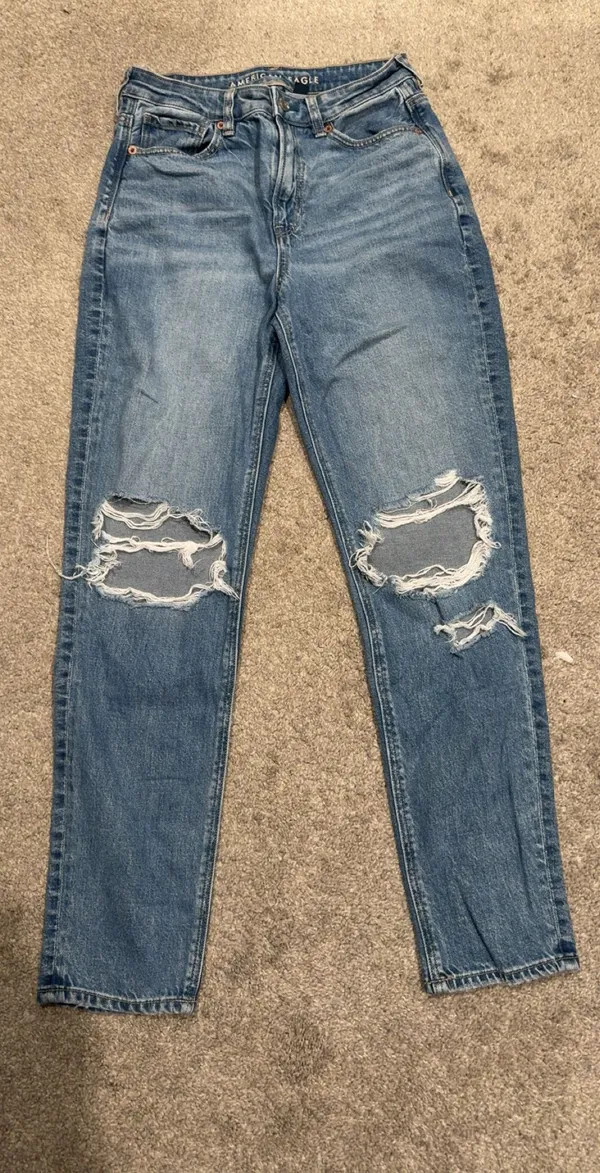 American Eagle mom jeans  - Image 2