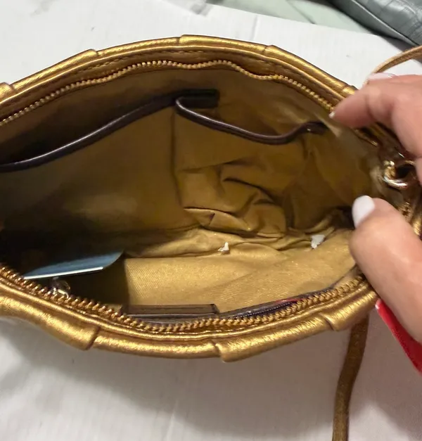 Antonio Melani Gold Metallic Genuine Leather Shoulder Bag Pleated Zip Purse - Image 4