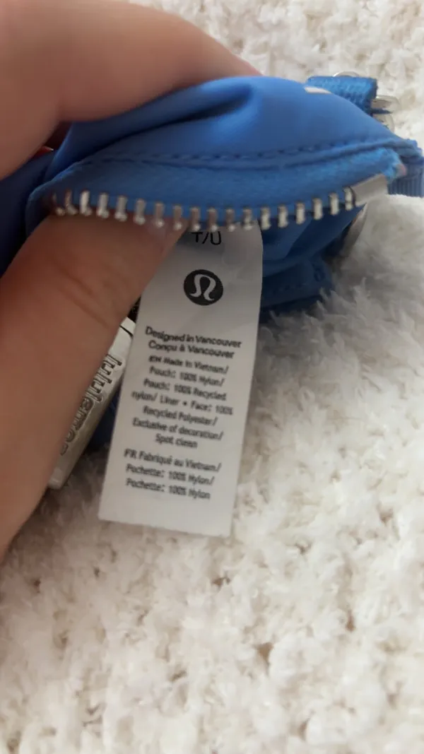 Lululemon key chain - Image 3