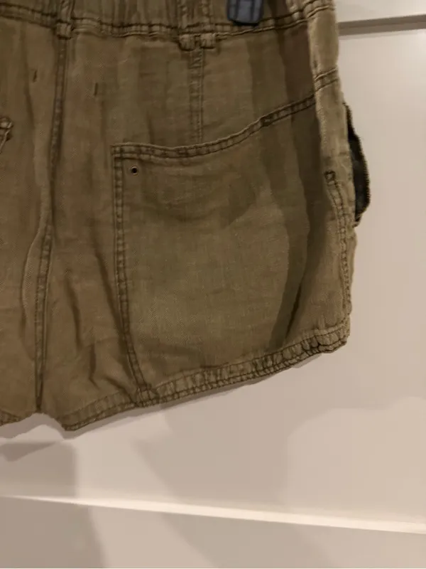 Free People Women’s Olive Tan slouchy cargo Drawstring Shorts. Size 10! New. - Image 7