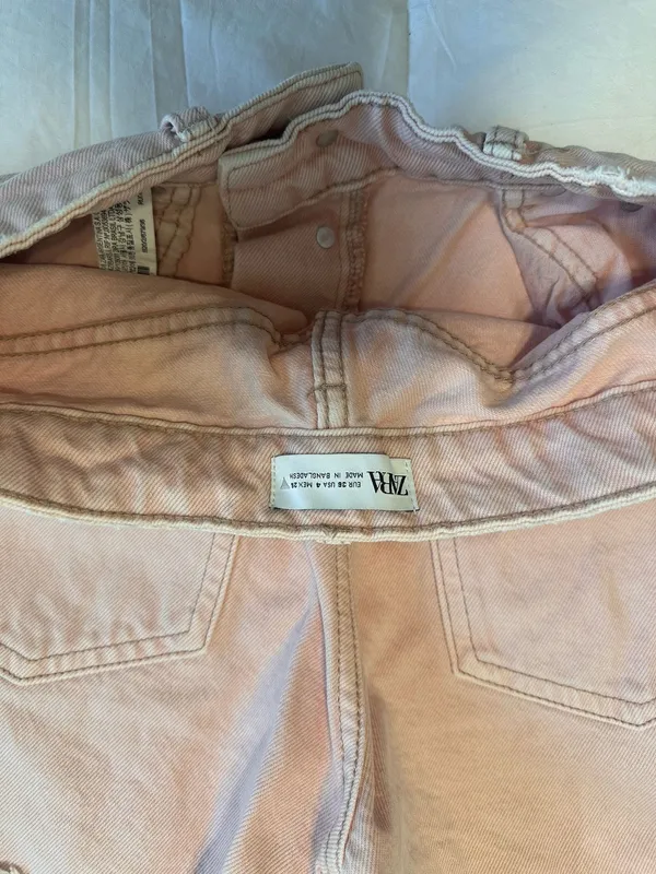 ZARA High-Waisted Shorts Denim - Image 4
