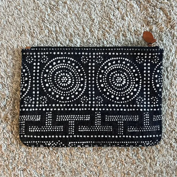NEW Madewell Clutch with Leather pockets - Image 2