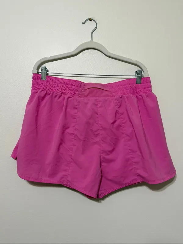 Nike Women's One Dri-FIT Pink Mid-Rise Brief-Lined Shorts Size XL - Image 6