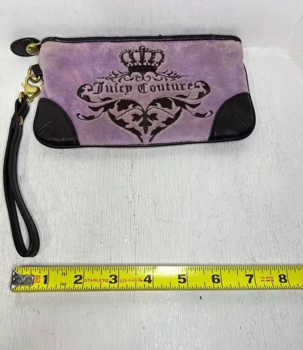 Vintage 2011 Juicy Couture Lavender Purple Velour Large Wristlet - Image 3