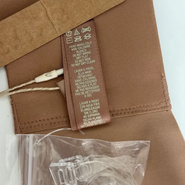 SKIMS Deep Plunge Shapewear Bra Size XS New Brown Tan - Image 6