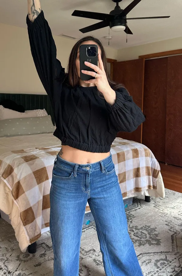 Black Cropped Long Sleeve Blouse Size M - Image 4
