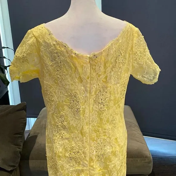 Women’s Yellow Lace Full Length Dress Mother of the Bride Small Train Size L - Image 6