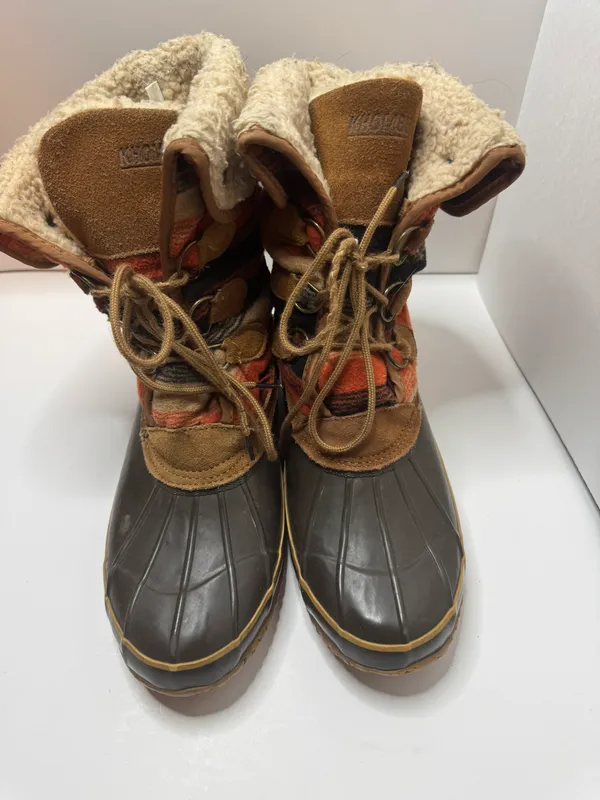Jilly Cold Weather Boots Size 10B - Image 2