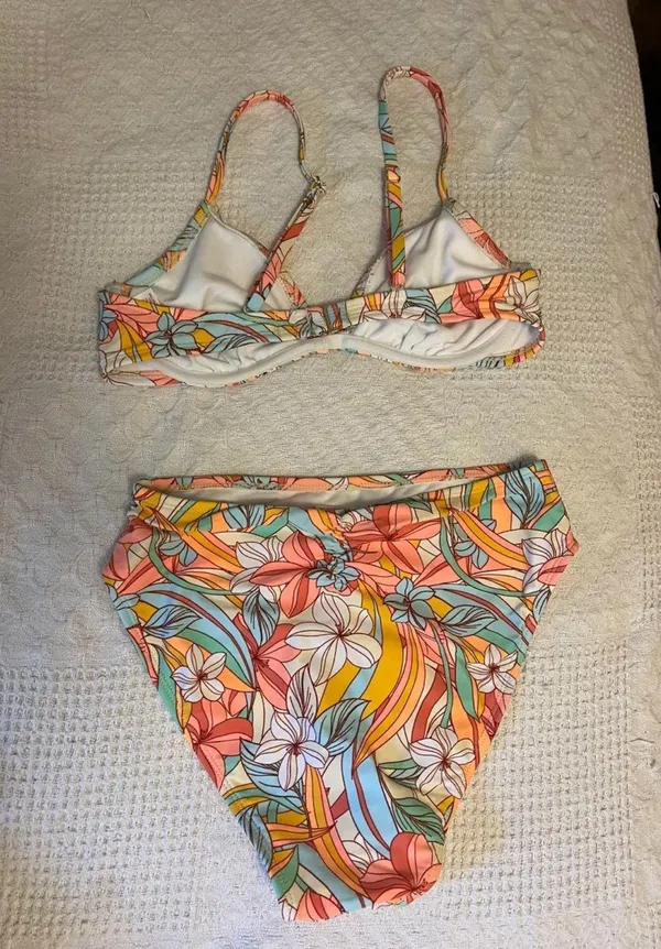 Swimsuit - Image 2