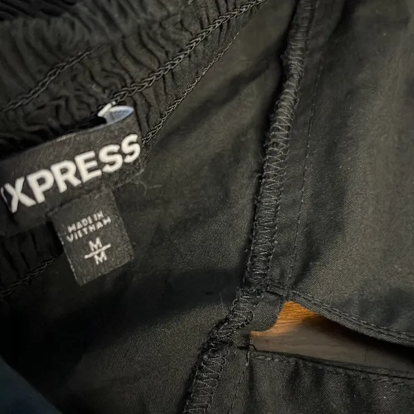 EXPRESS Black Halter Smocked Back Crop Top Medium - Image 5