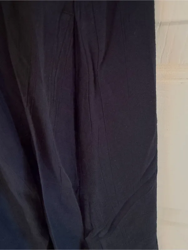 Abercrombie & Fitch Crinkle Textured Maxi Dress in Black Size Medium - Image 7