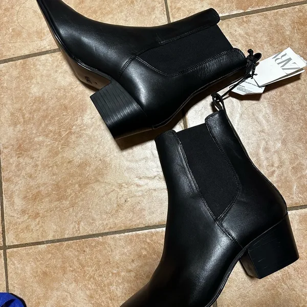 Zara HEELED LEATHER ANKLE BOOTS size 38 - Image 10