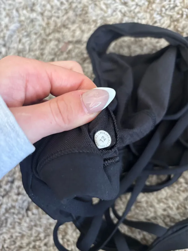 Lululemon Sports Bra Black - Image 4