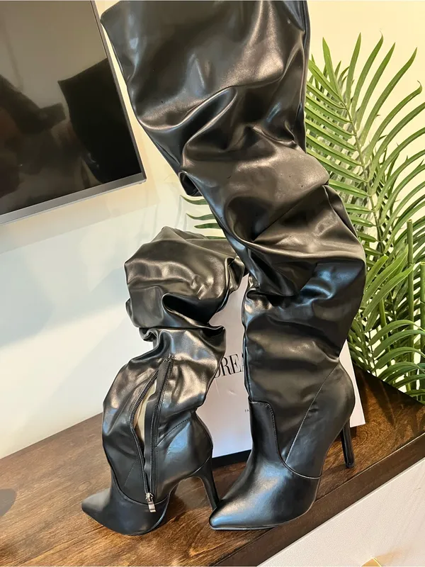 Women's Black Slouchy Knee-High Pointed-Toe Stiletto Boots - Image 2
