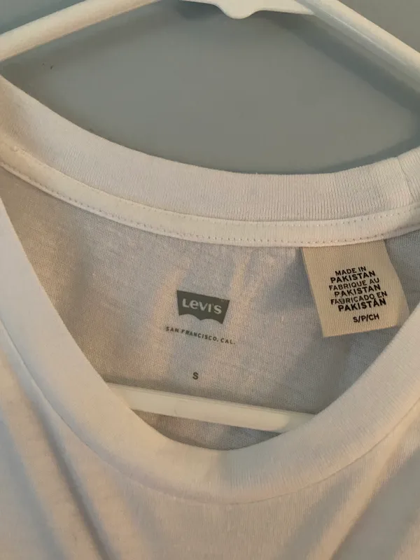 Levi's Crop Top - Image 2