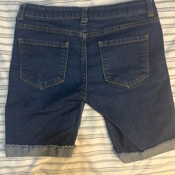 Wonder Nation Jean Shorts Size 8. Waist 26 inches - Image 2