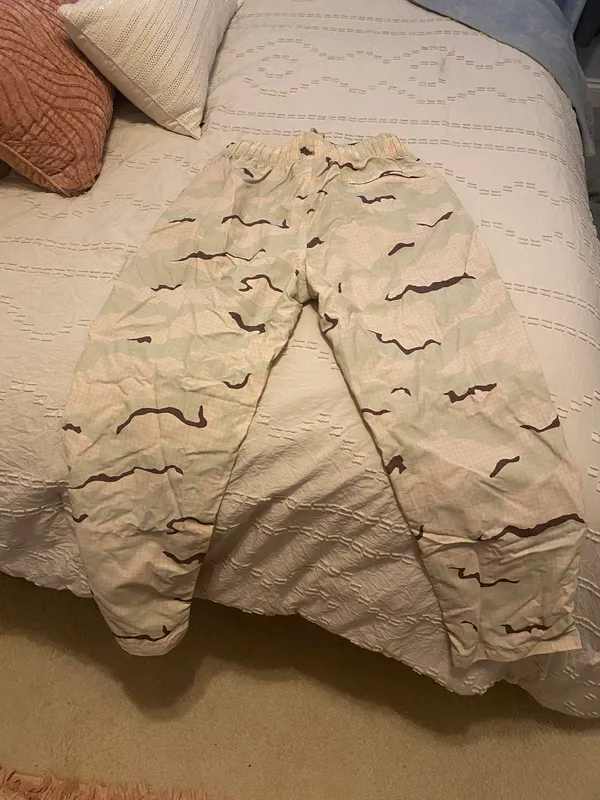 Young la Pants - Image 3