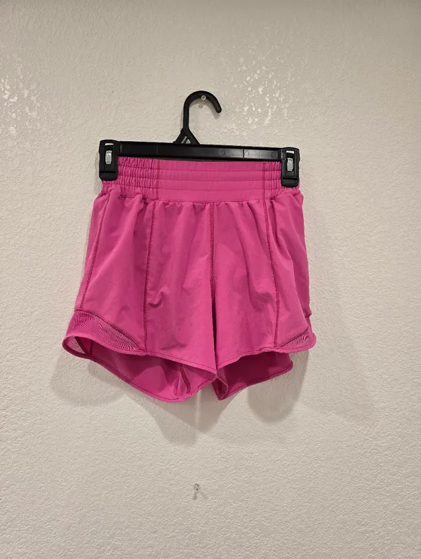 Lululemon Hotty Hot High-Rise Short Sonic Pink Size 2 - Image 4