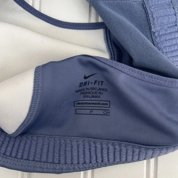 NWOT Nike Women's Navy Sports Bra - Image 3