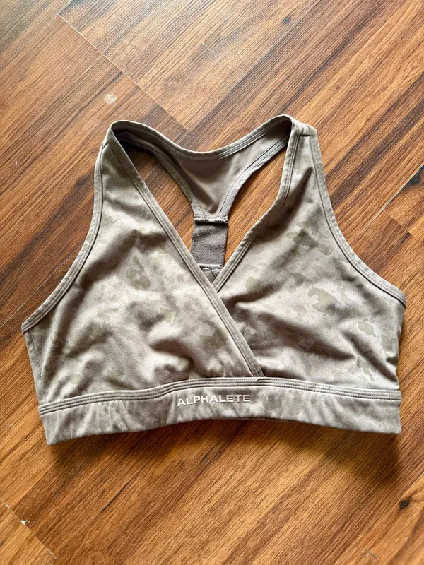 Alphalete Surface Wrap Bra - Pebble Print Mocha - Image 2