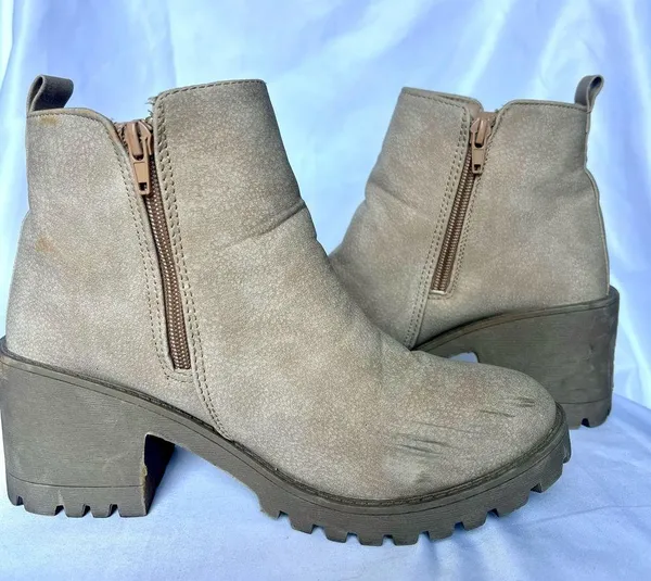 Dirty Laundry Tan Chunky Lug Ankle Boots - Image 4