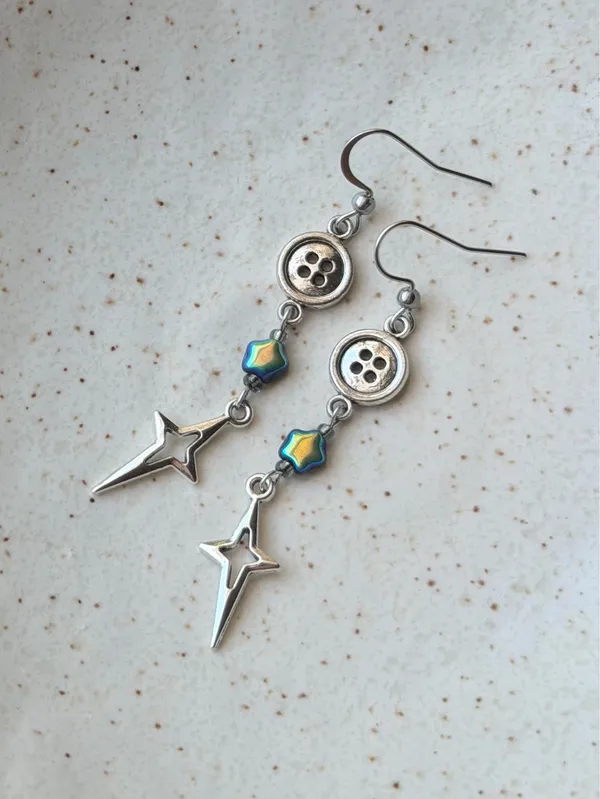 Handmade y2k funky fairy dangle earrings🌟🩵 - Image 5
