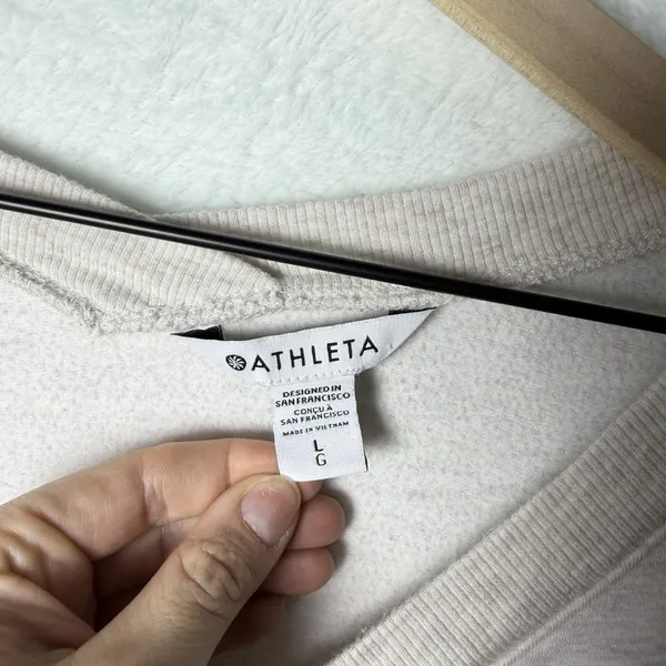 Athleta Heathered Beige Soft V-Neck Long Sleeve Sweatshirt Top Women's size L - Image 4